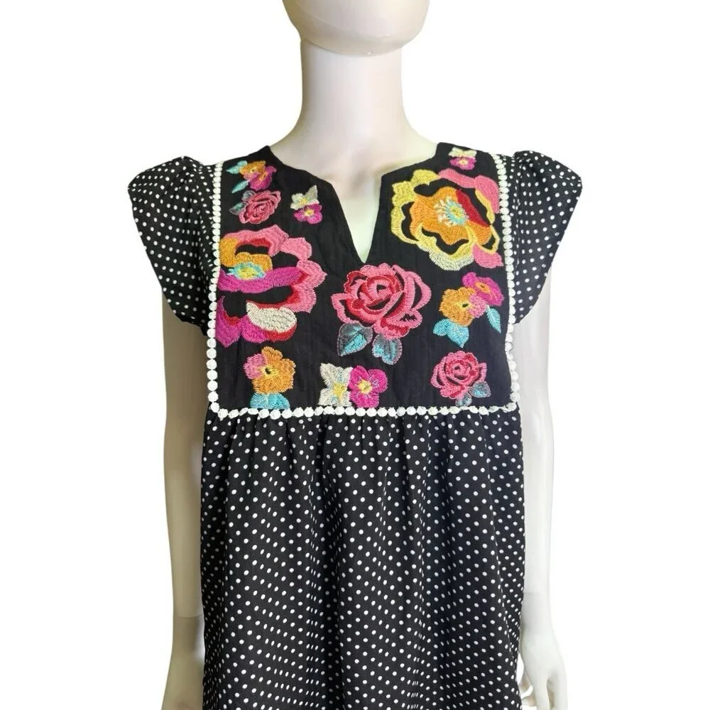 Savana Jane polka dot floral embroidered top Size S black short sleeve Boho